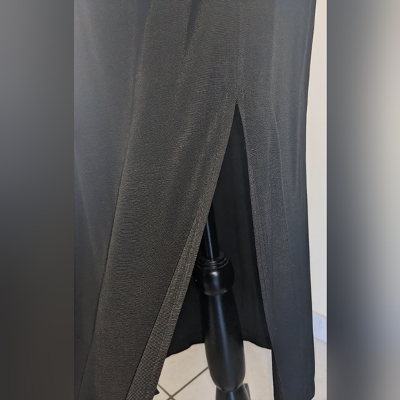 VINTAGE Black Skirt With 2 Front Slits Size 9 Juniors - Picture 3 of 4